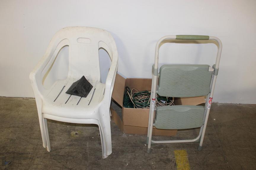 Auction Ohio Chairs, Step Stool & Cords
