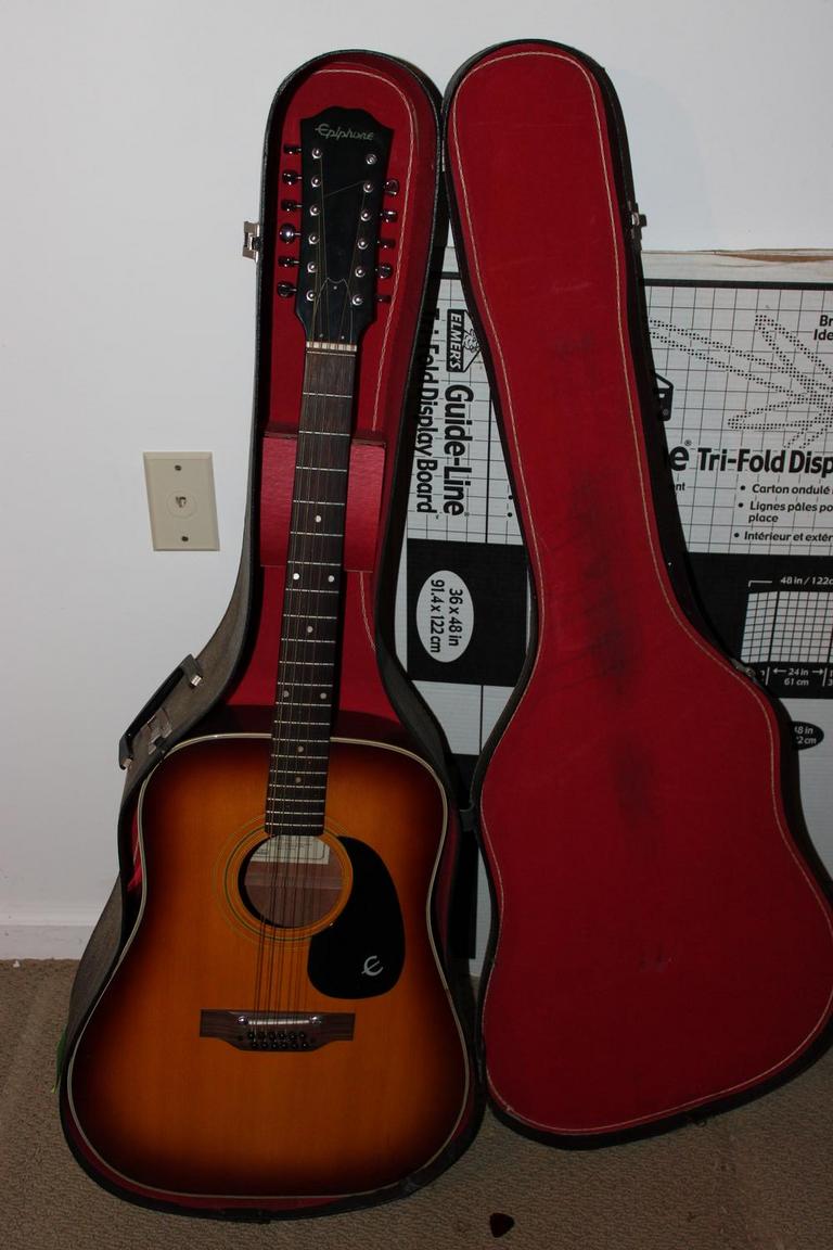 Auction Ohio Epiphone Guitar & Case