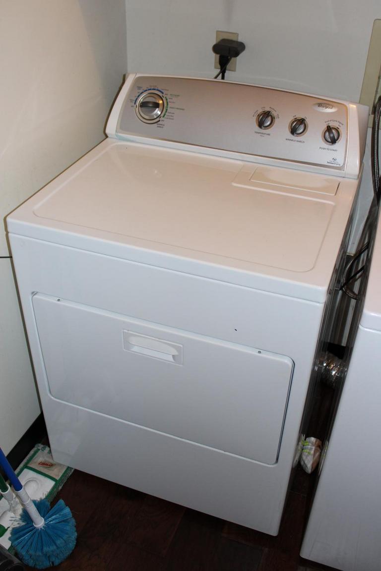 Auction Ohio Whirlpool Clothes Dryer
