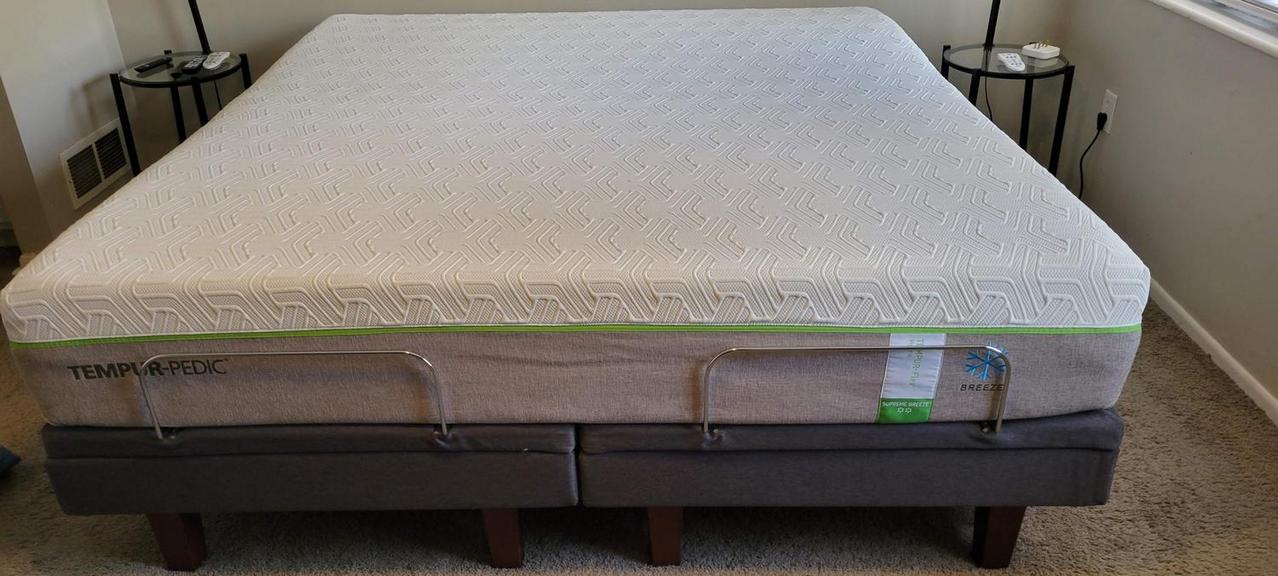 Auction Ohio TempurPedic King Bed