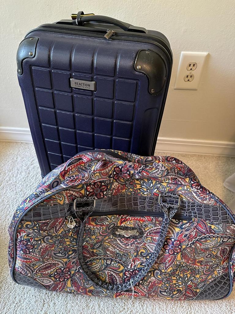 Auction Ohio Luggage