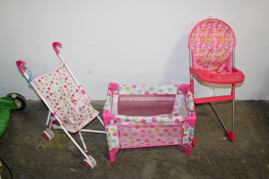 Auction Ohio Baby Doll Furniture