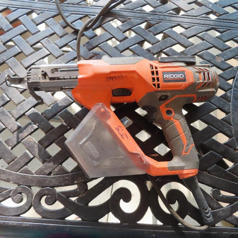 Auction Ohio Rigid Collated Screw gun