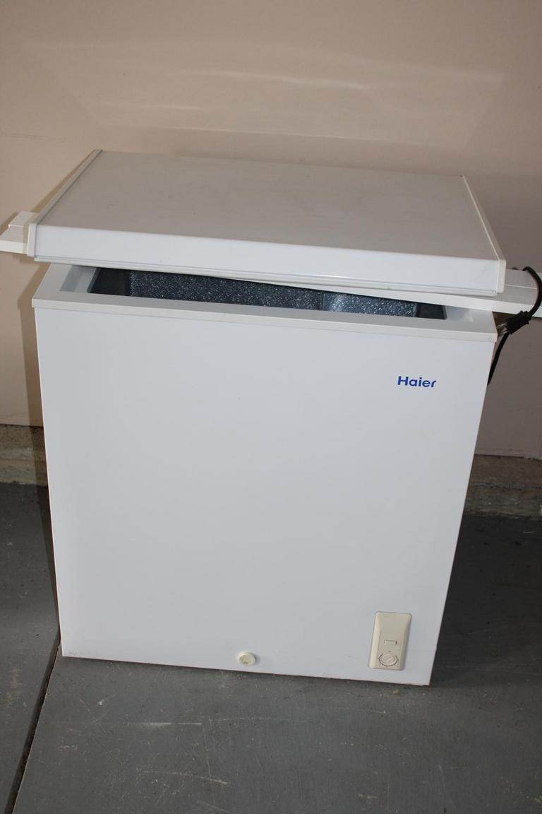 Auction Ohio Haier Chest Freezer