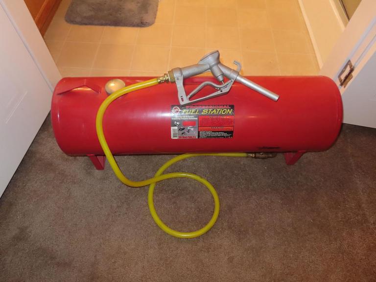 Auction Ohio Blitz 15gal Fuel Station