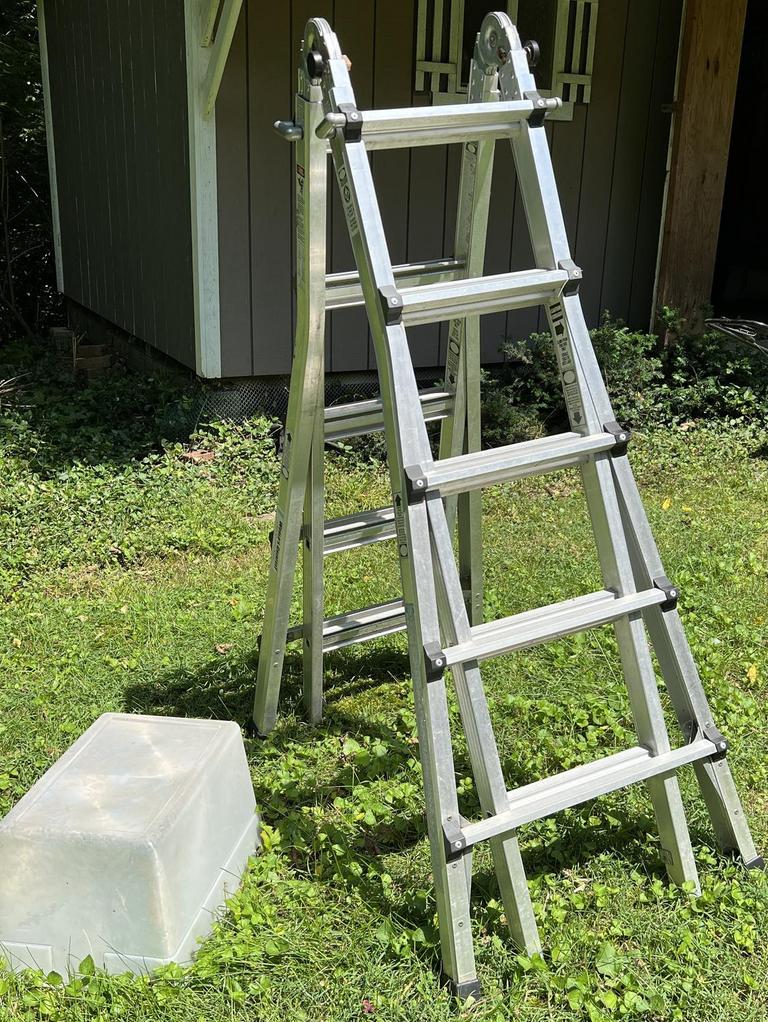 Auction Ohio Cosco Extension Ladder