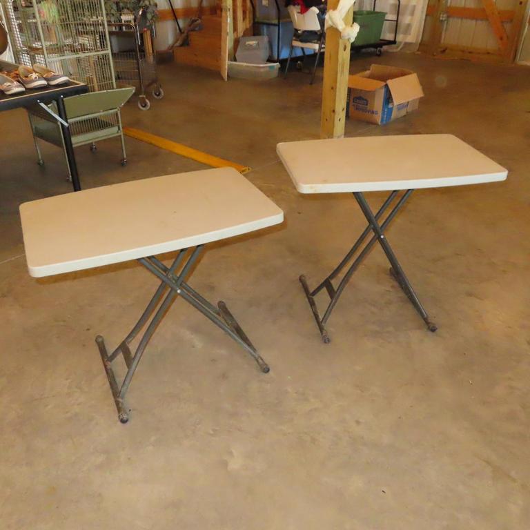 Auction Ohio Small Folding Tables