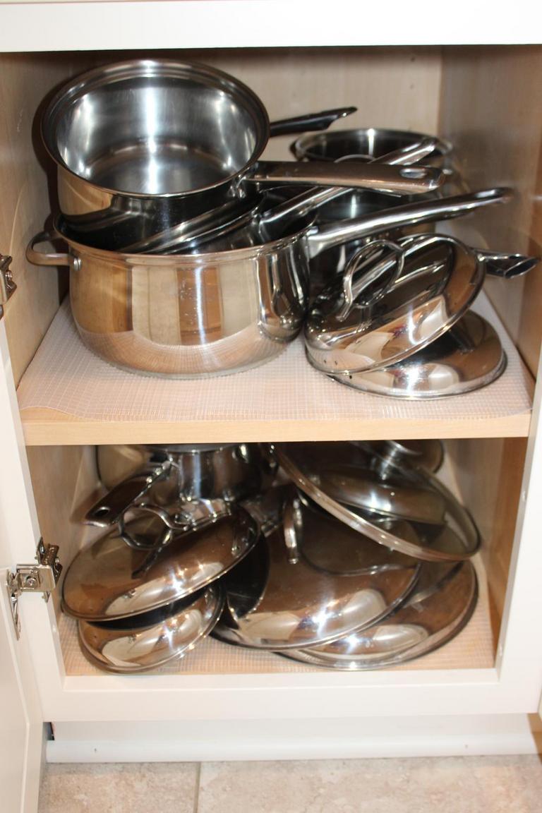 Auction Ohio Belgique Cookware