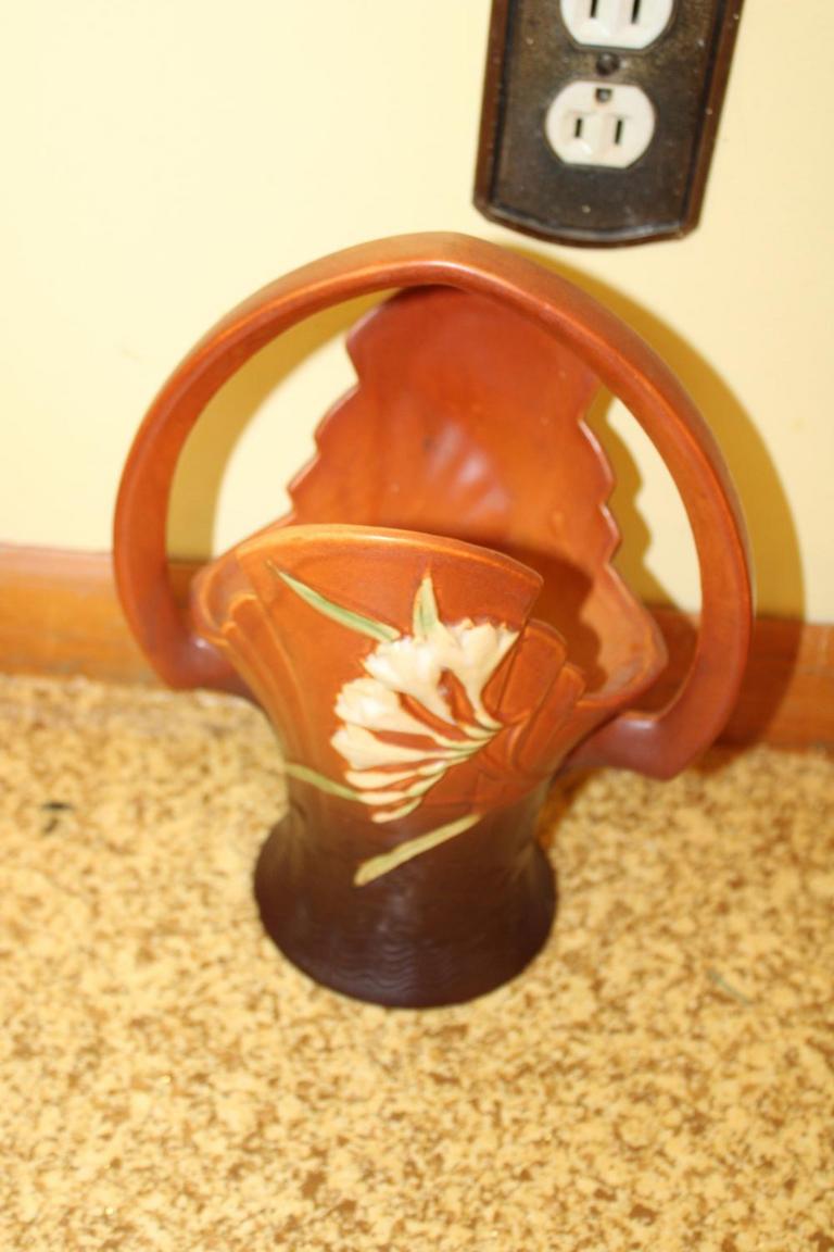 Auction Ohio | Vintage Roseville Pottery