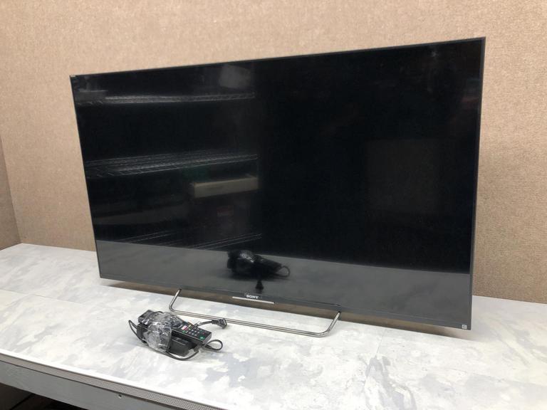 Auction Ohio Sony Flat Screen TV