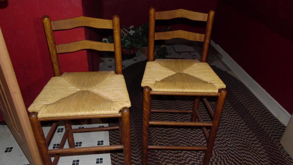 Auction Ohio Pair Of Bar Stools