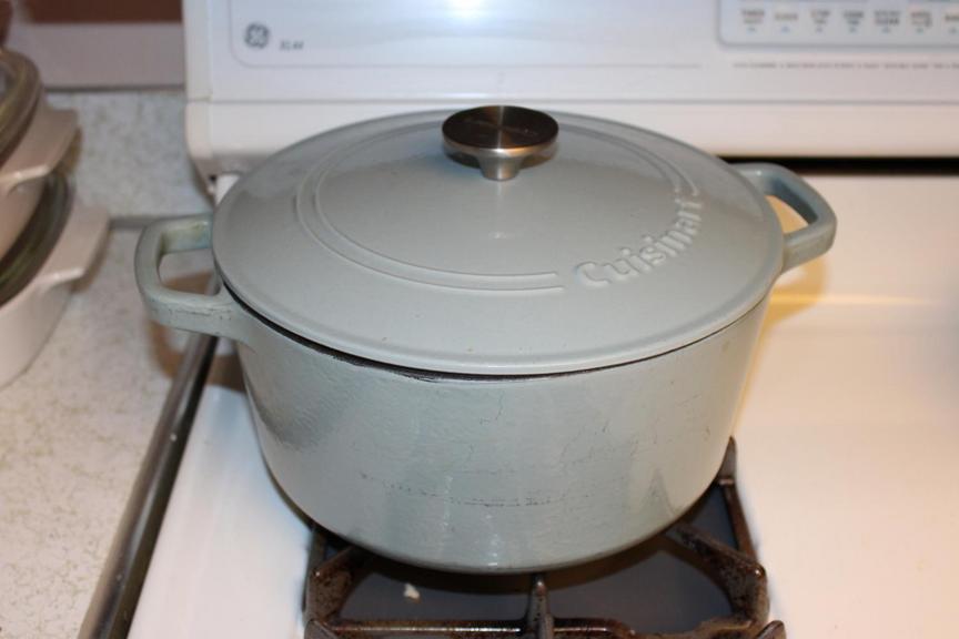 Auction Ohio Cuisinart Dutch Oven