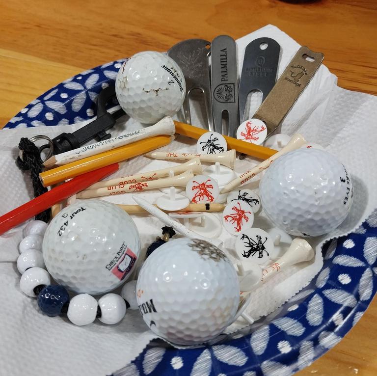 Auction Ohio Lot of Golf Supplies