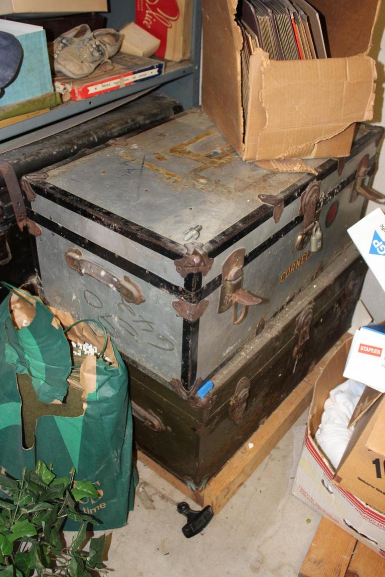 Auction Ohio Vintage Trunks & More