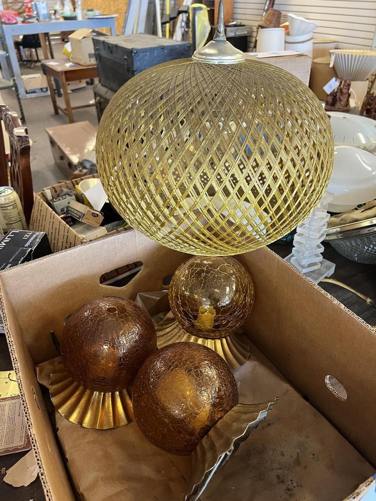 Auction Ohio Light Fixtures