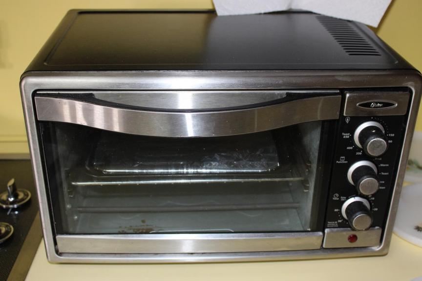 Auction Ohio Oster Toaster Oven