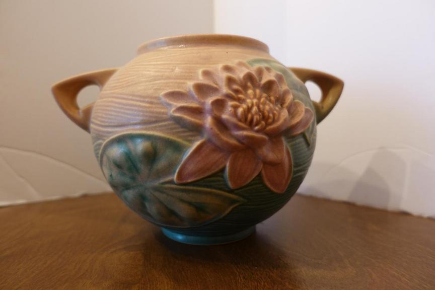 Auction Ohio Roseville Pottery