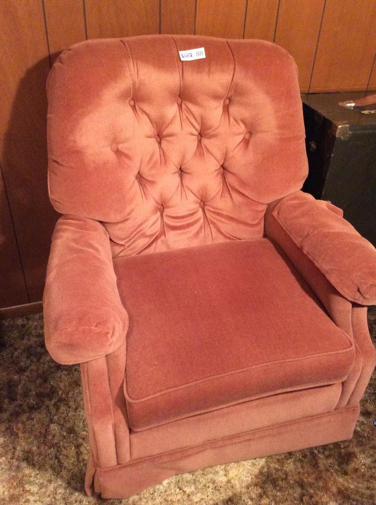 Auction Ohio Lazy Boy swivel rocker