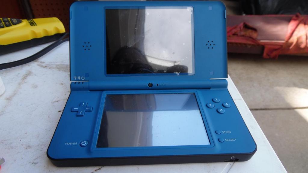 Auction Ohio Nintendo DS XL