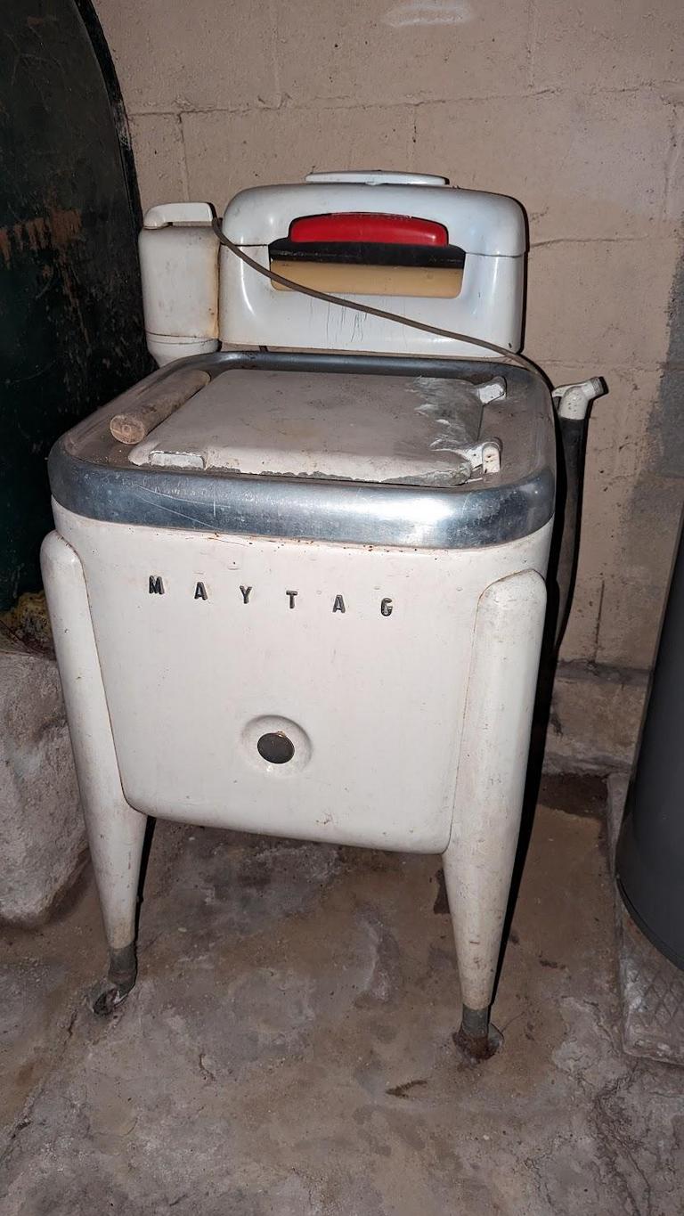 Auction Ohio Maytag washing machine