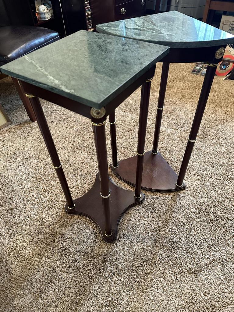 Auction Ohio 2 small accent tables
