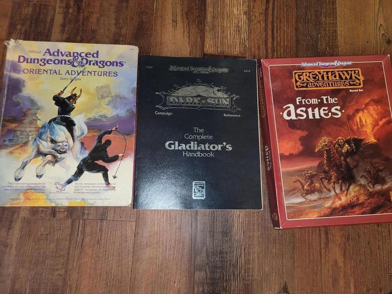 Auction Ohio Dungeons and Dragons books