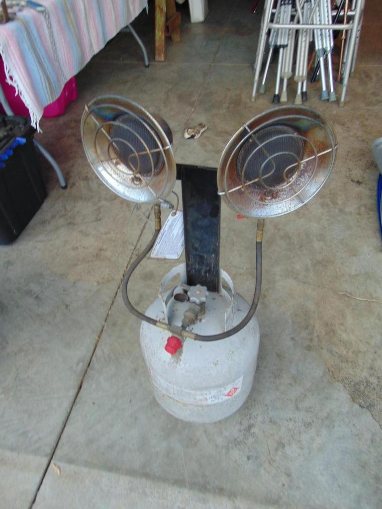 Auction Ohio Dual Propane Heater on Tank