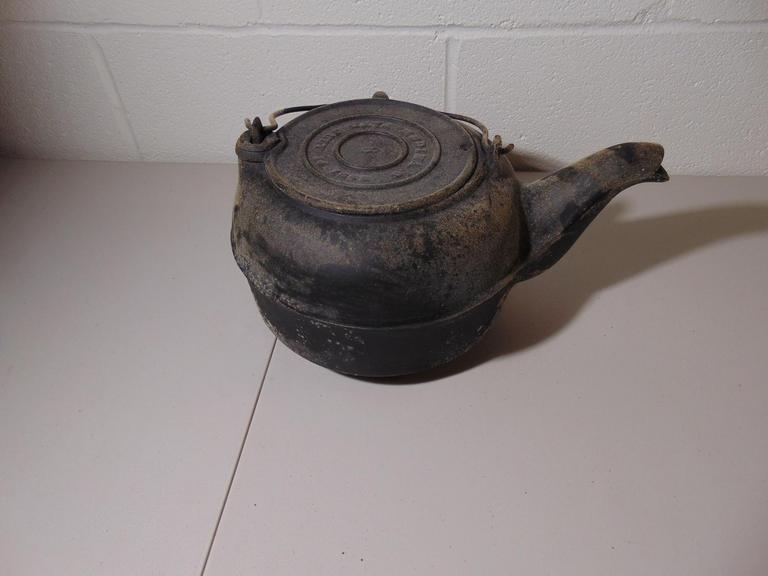 Auction Ohio Cast Iron Tea Kettle