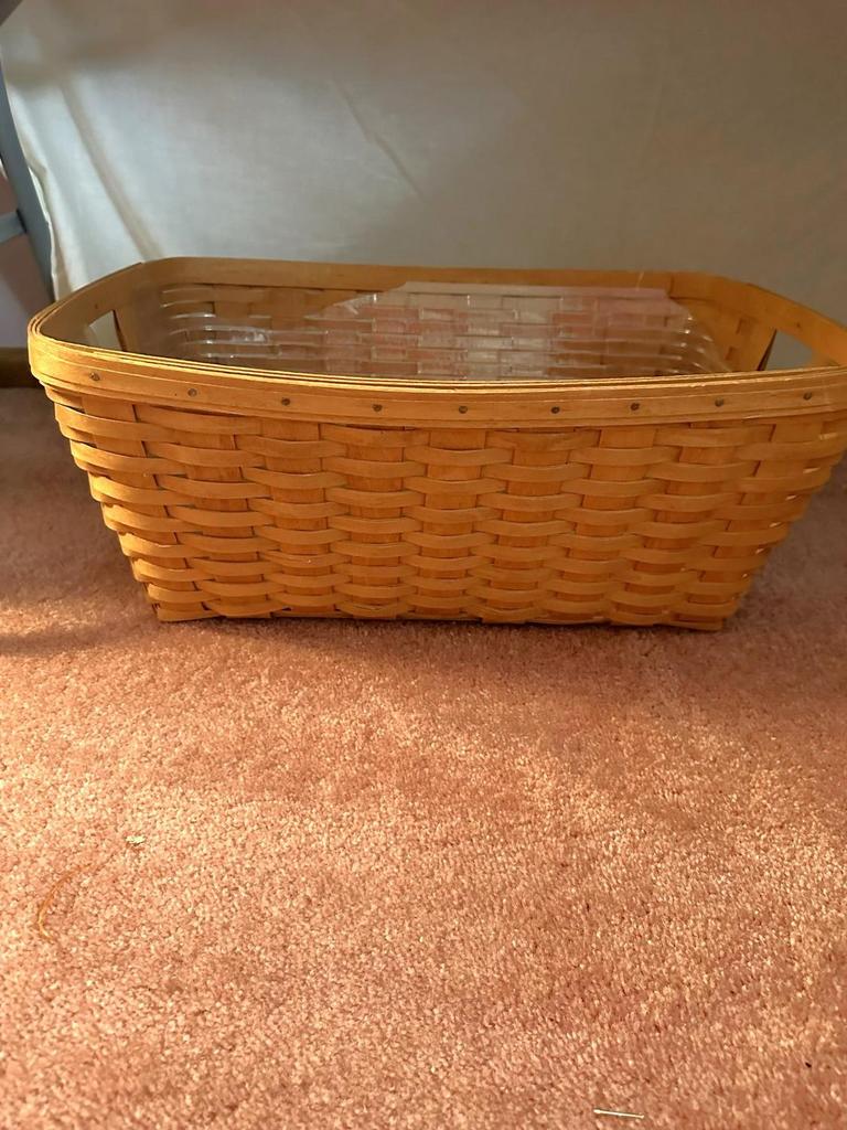 Auction Ohio Longaberger laundry basket