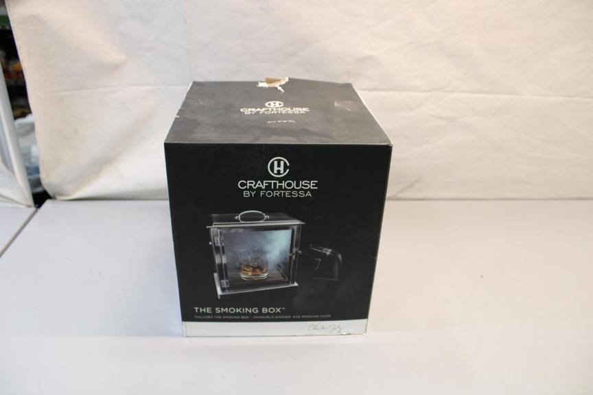 Auction Ohio Crafthouse Smoking Box