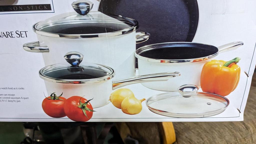 Auction Ohio Grand Gourmet cookware