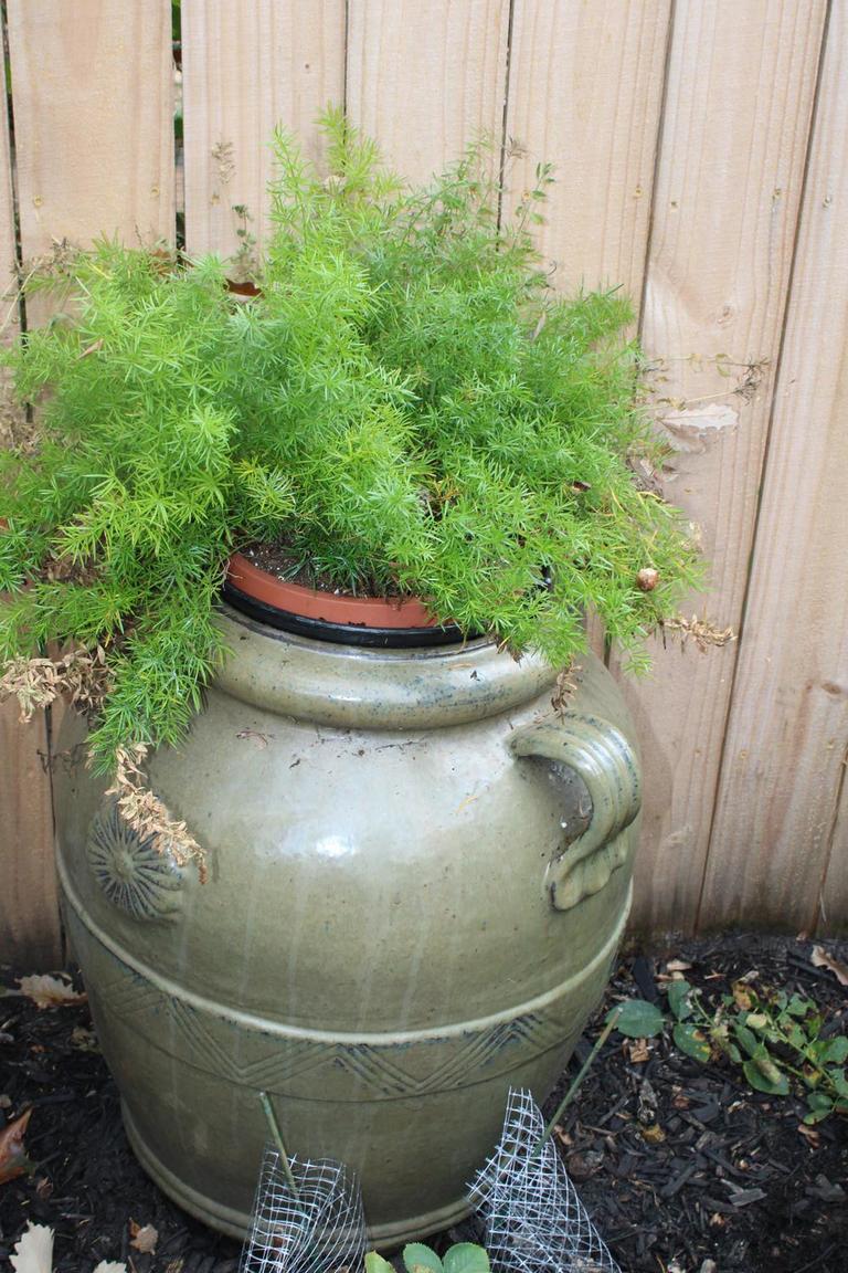 Auction Ohio Large Urn Vase Planter