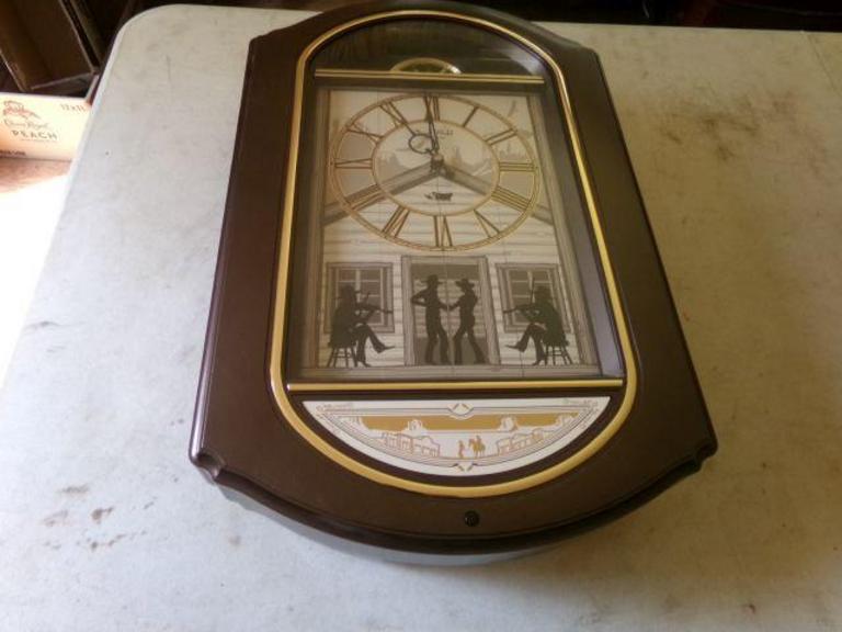 Auction Ohio small world rhythm clock