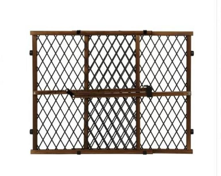 3 ADJUSTABLE BABY GATES