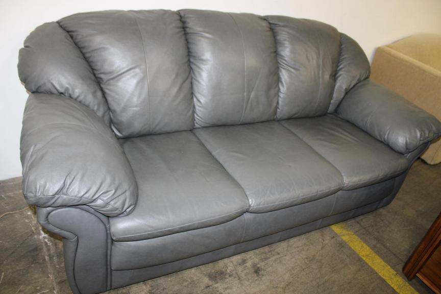 Auction Ohio Gray Leather Sofa