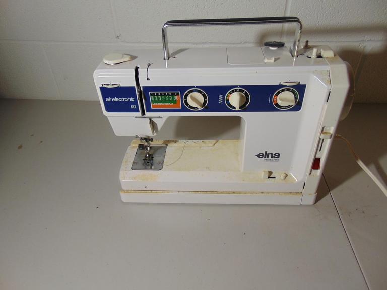 Auction Ohio Elna SU Sewing Machine