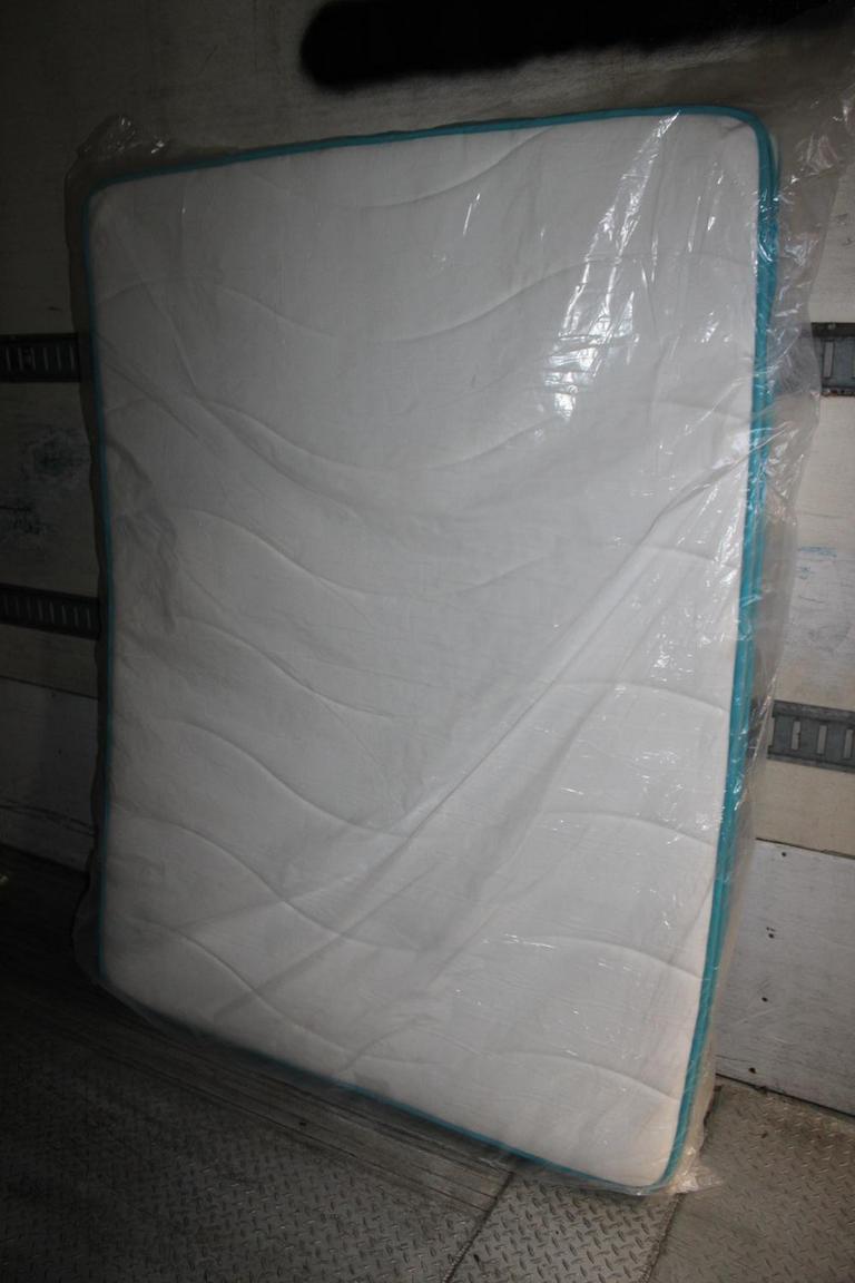 Auction Ohio Linenspa Queen Mattress