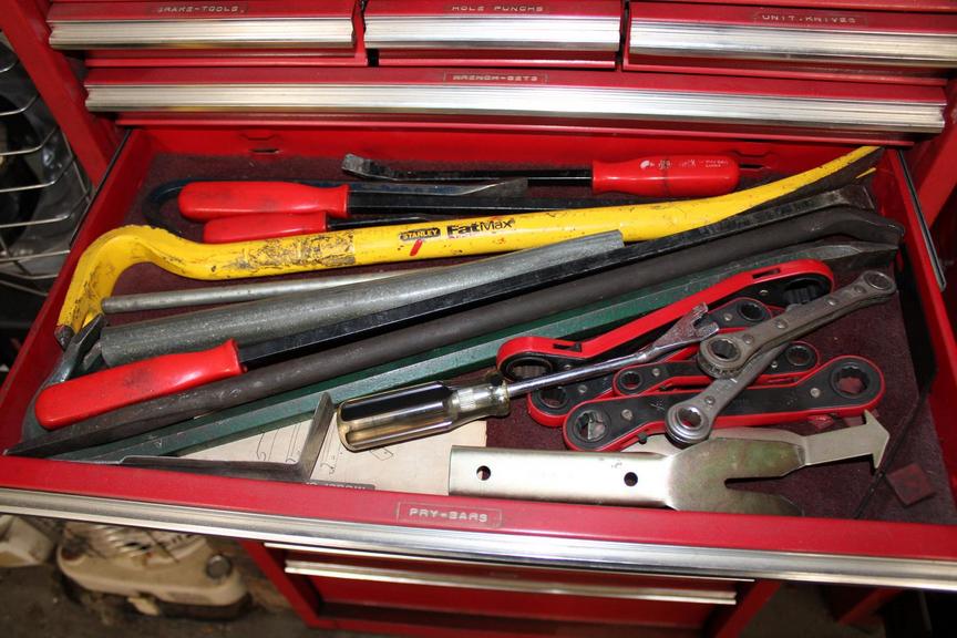 Auction Ohio Pry Bars, Drivers & More