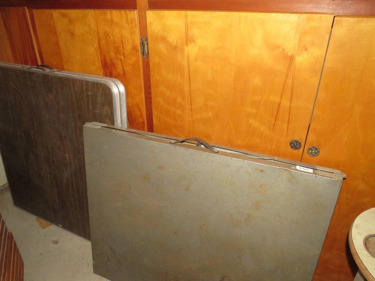 Auction Ohio Folding Tables