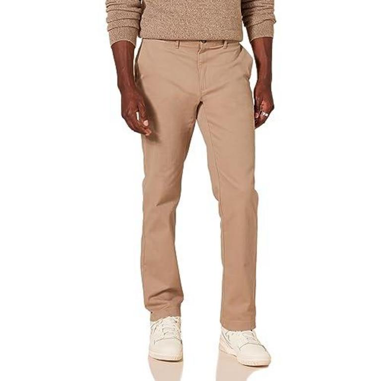 ESSENTIALS CHINO PANTS