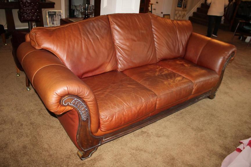 Auction Ohio Klaussner Leather Sofa