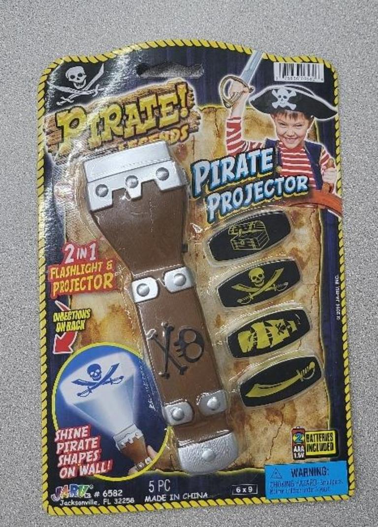 PIRATE PROJECTOR & FLASHLIGHT