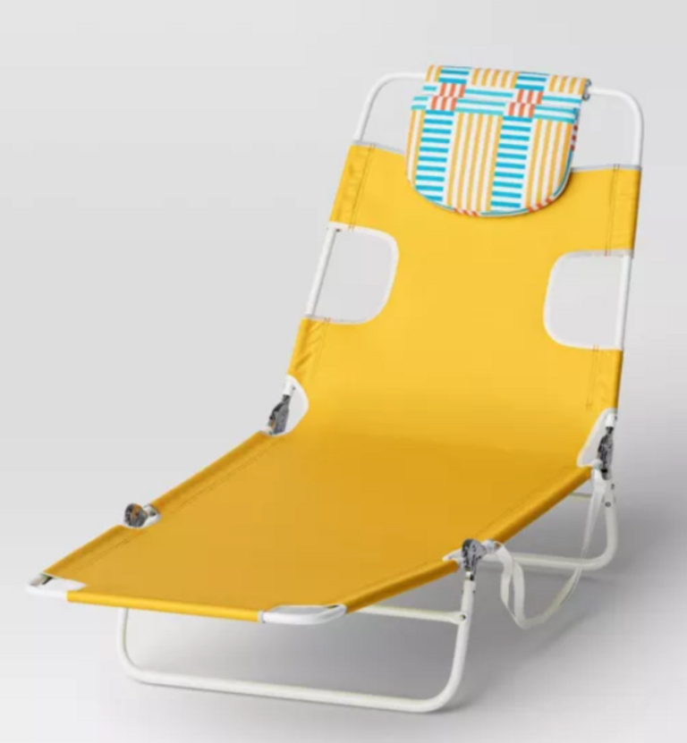 BEACH LOUNGER