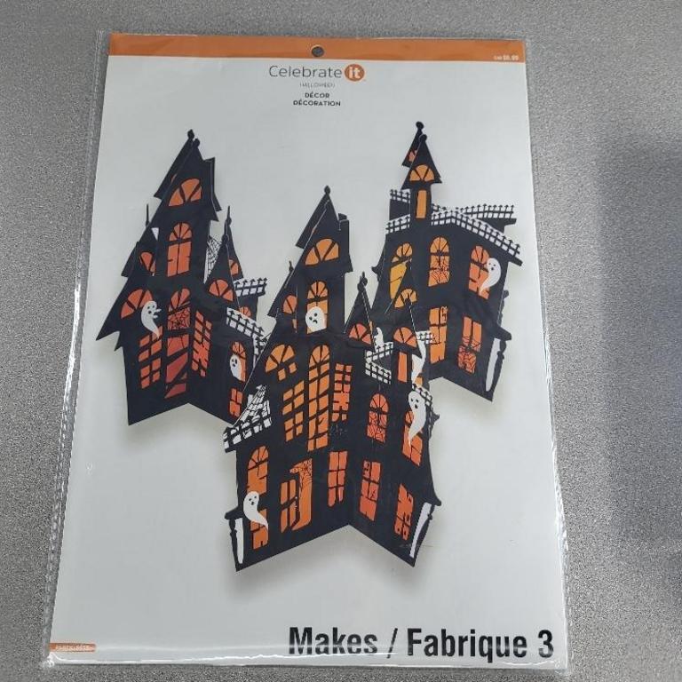 HAUNTED HOUSE TABLE DECOR