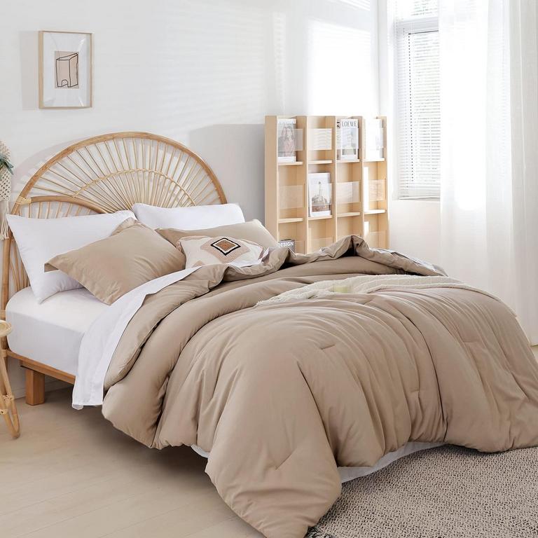WEIGELIA KING SIZE COMFORTER