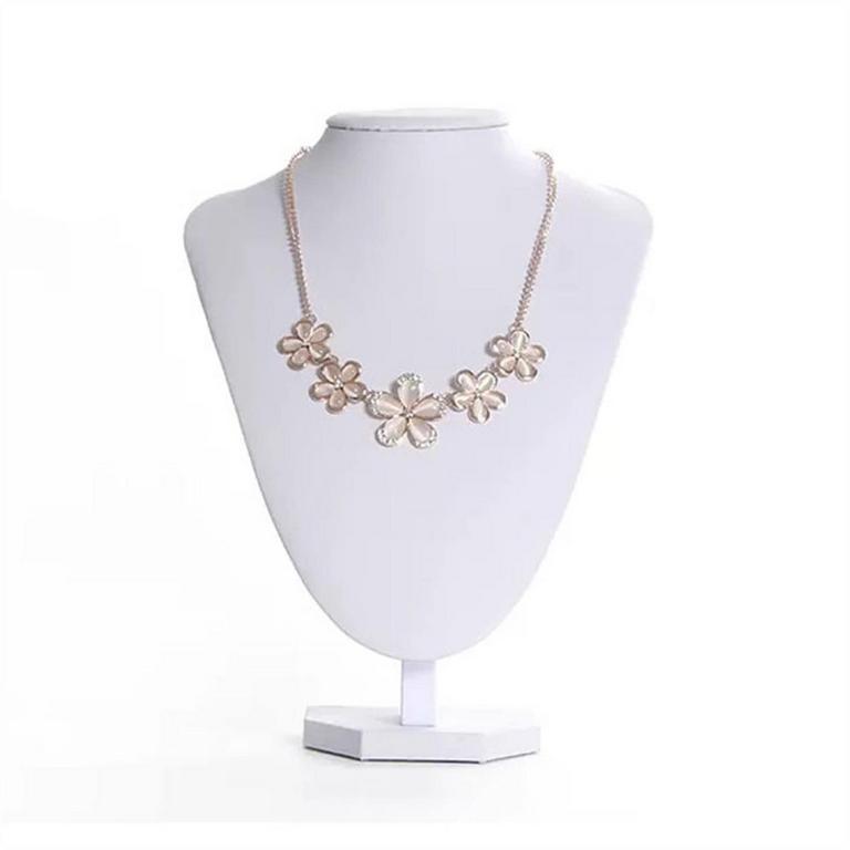 WAOCEO WHITE NECKLACE