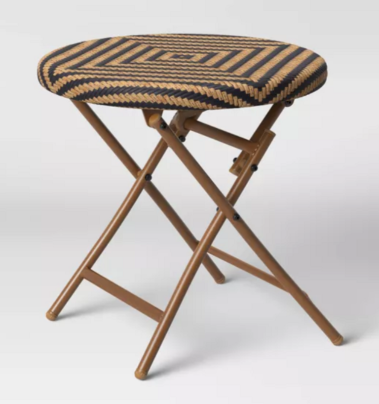 PATIO FOLDING TABLE