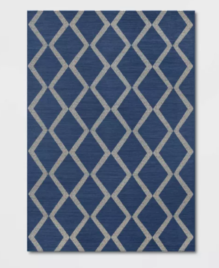 7X10 AREA RUG