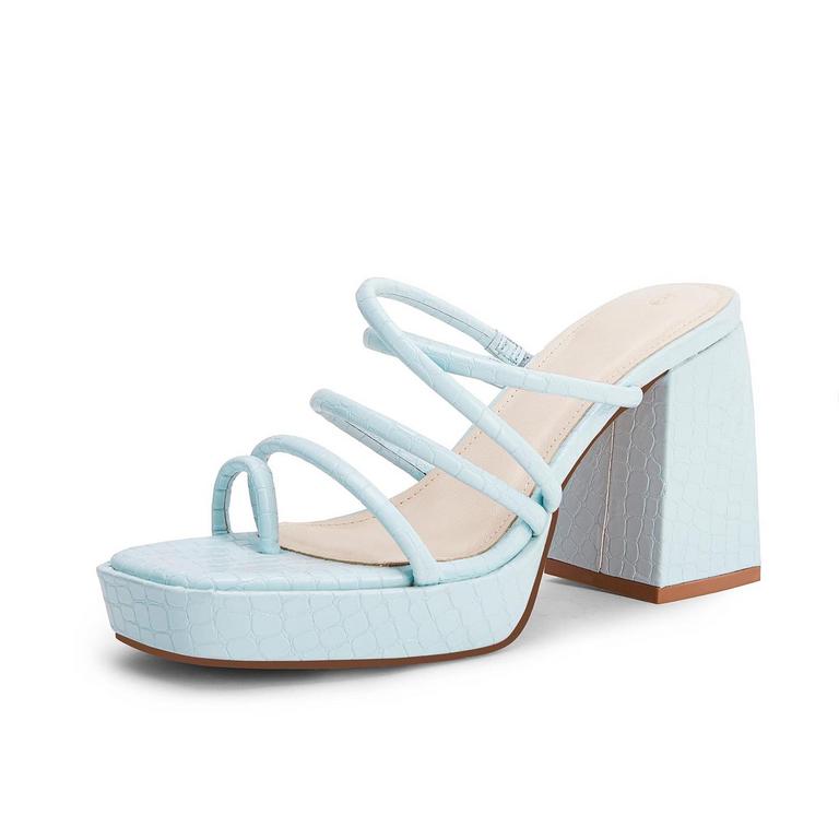 RILISTA WOMENS SZ 6 BLUE HEELS