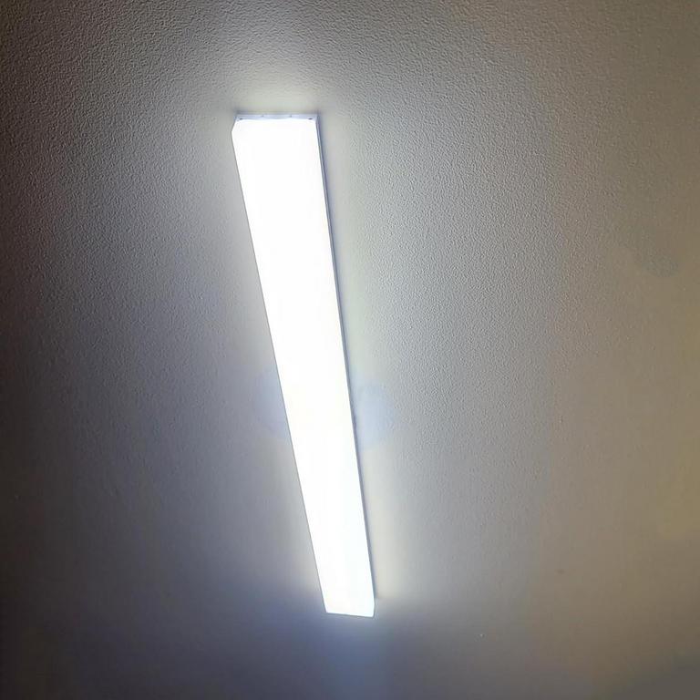 MELOVOM 4FT LED LIGHT FIXTURE